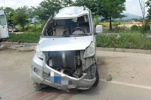 贵港交通事故最新爆料,多车连环相撞，现场情况紧急！  第3张