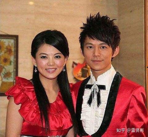 何炅爆料李湘养狗视频,温馨画面引网友热议 第3张 何炅爆料李湘养狗视频,温馨画面引网友热议 第3张