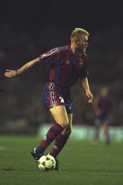 厄齐尔最新爆料图片高清,揭秘足球场上的不为人知瞬间 第2张 厄齐尔最新爆料图片高清,揭秘足球场上的不为人知瞬间 第2张